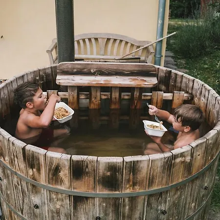 Nebo Nad štiavnicou - čarovná Chalupa So Záhradou